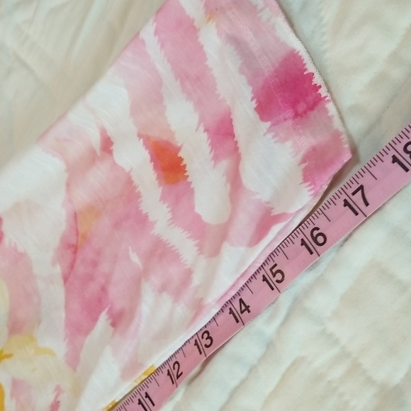 Concepts | Flowy Blossom Sweater - Picture 9 of 9